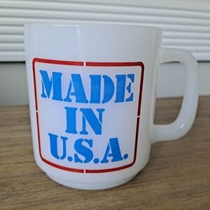 RARE VINTAGE MADE IN U.S.A. GLASBAKE MILK GLASS COFFEE MUG CUP THE PATRIOTIC